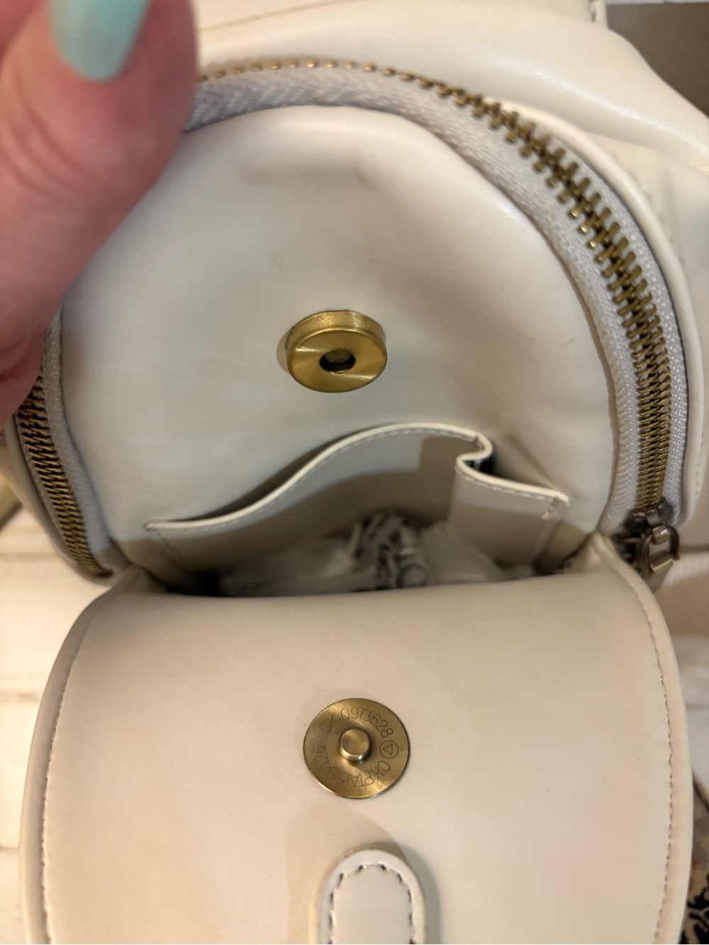 Cream Paisley Embossed Crossbody Sling Bag with Patterned Strap - Picture 4 of 7